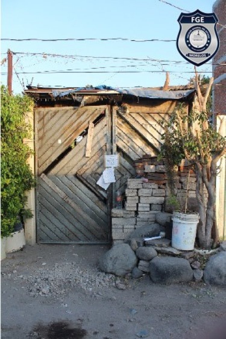 Cuatro hombres y una mujer, detenidos por la AIC durante un cateo en Cuautla
