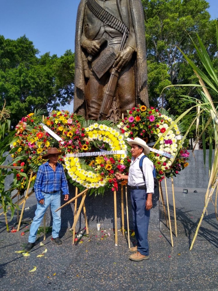 Campesinos rinden honores al Caudillo del Sur