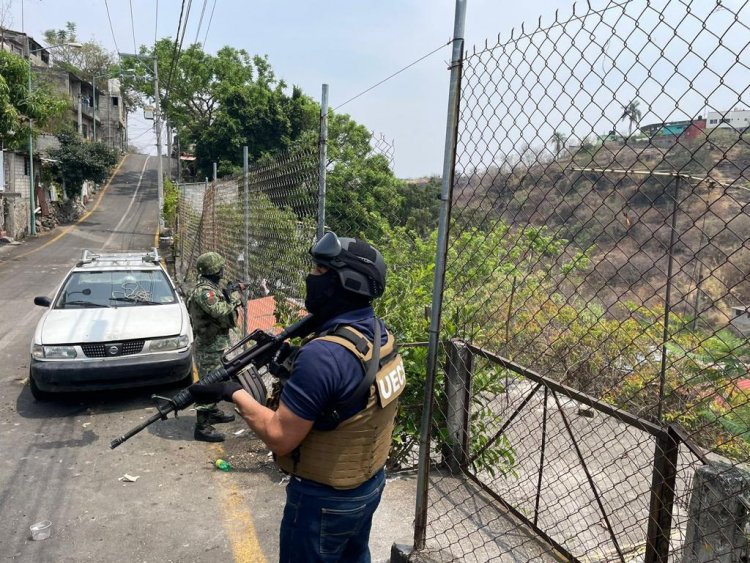 Confirma FGE dos presuntos agresores de agentes de la AIC muertos