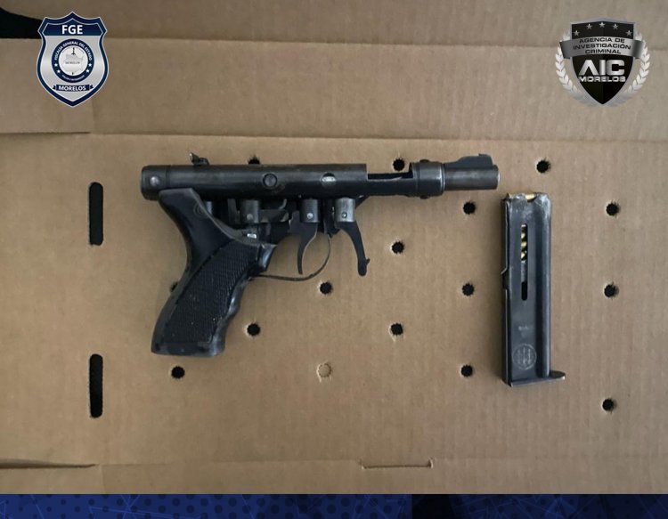 En persecución, atrapan a este trío con 2 Yamahas robadas y un arma