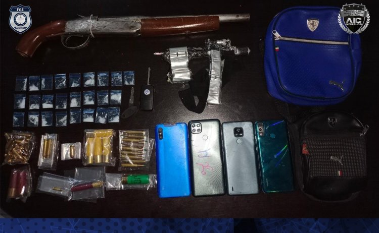 Irán a proceso por armas y droga; 3 en prisión, la dama debe ir a firmar