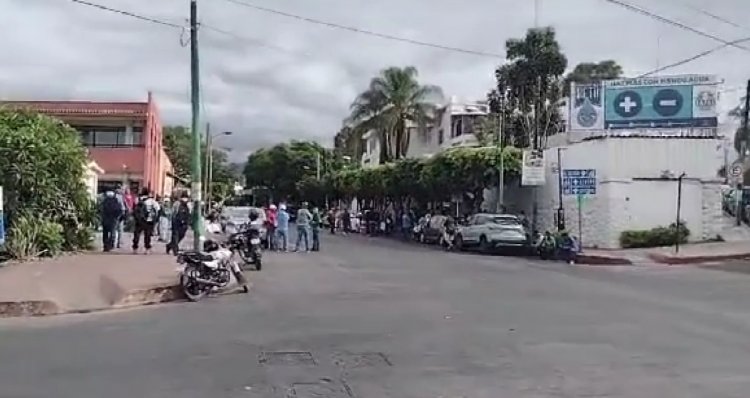 Exigen padres de familia, salida de directora de escuela en Cuautla