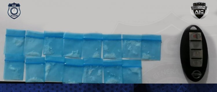 Dos detenidos con droga y vehículo de procedencia ilícita en Zacatepec