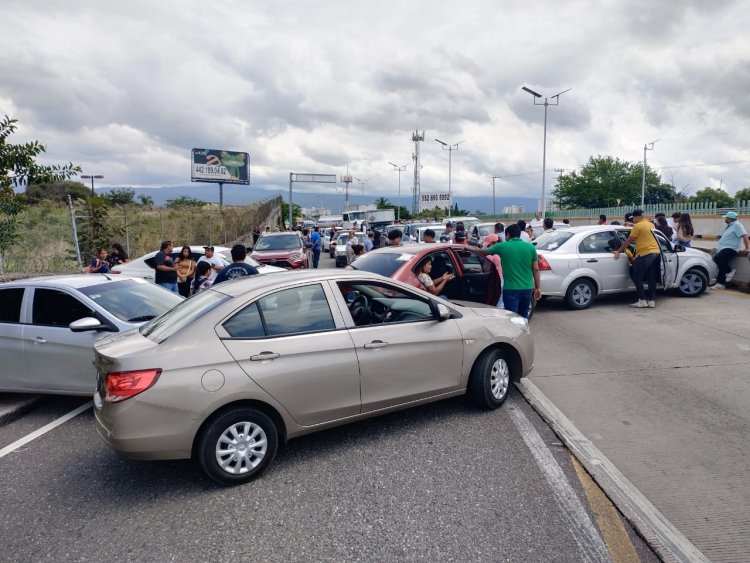 Acarreados a quienes no pagaron  protestaron contra Lucía Meza