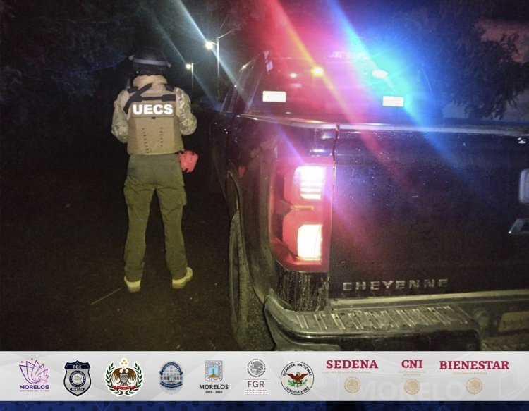 De amputar un dedo a su víctima de plagio acusan a esta pareja detenida