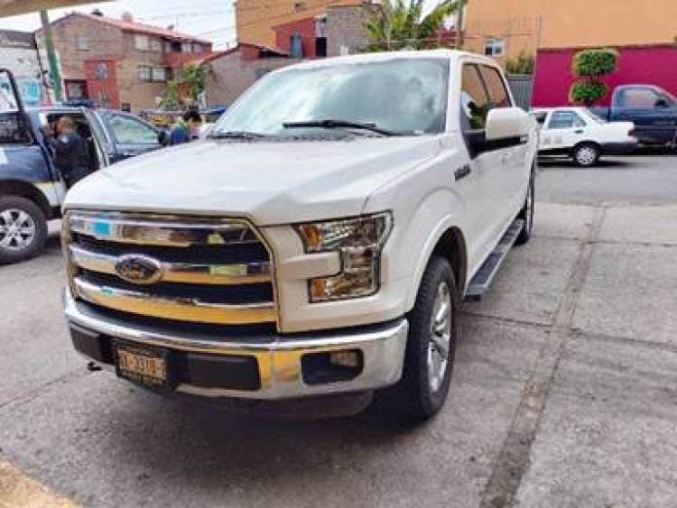 Recuperó la Policía un auto y camioneta reportados robados