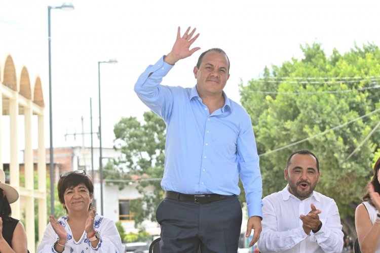 Cumple Cuauhtémoc Blanco con rehabilitación del mercado "Lázaro Cárdenas" de Zacatepec