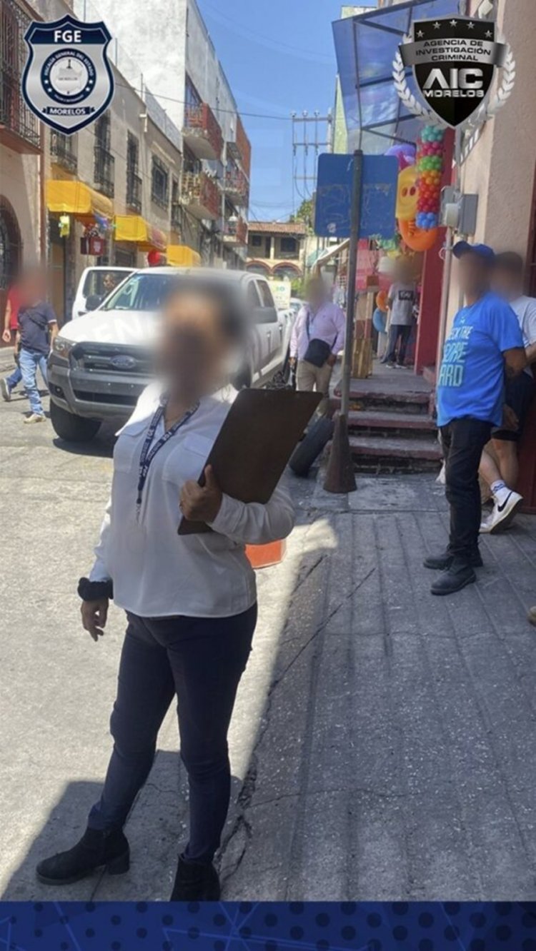 Cae acusado de plagiar a madre e hijos  con la complicidad del padre de éstos