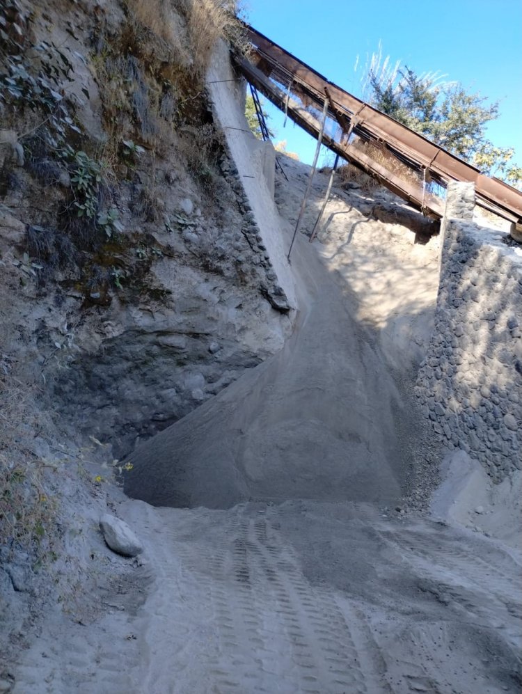 Clausuraron una mina  de arena en Miacatlán