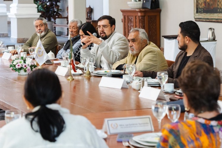 Comparte experiencias Sedif con empresarios