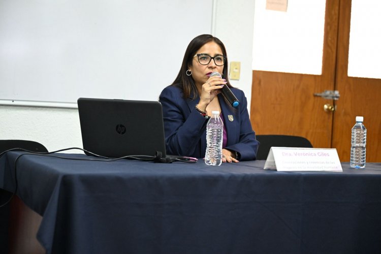 Feminización de la migración, el tema de conferencia en la UAEM