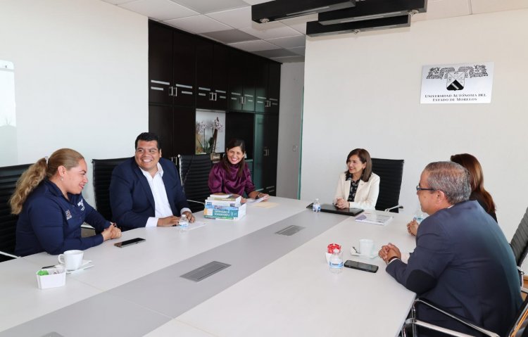 Informa avances en la EES  de Jonacatepec la directora