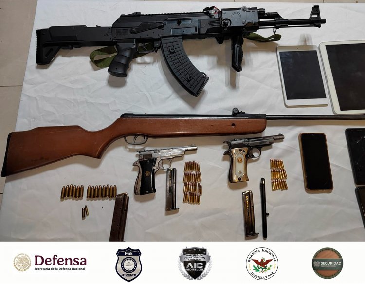 Gran golpe al crimen en cateo; aseguran  armas cartuchos droga y a un individuo