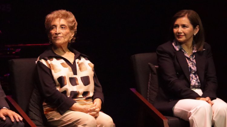 Reconoce UAEM a Bertha Garduño  con un homenaje por su trayectoria