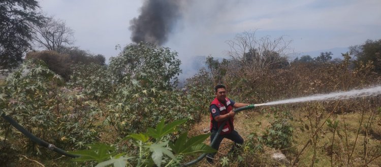 Hubo feroz incendio en un tiradero clandestino