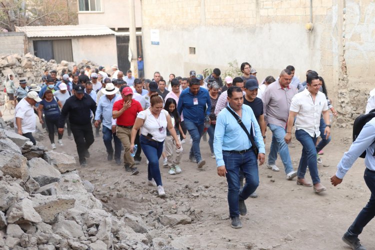 Recorrió Eder Rodríguez colonia Josefa Ortiz de Domínguez