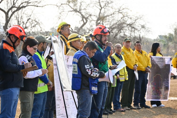 Gobernadora y coordinadora de PC supervisaron labor contra incendio