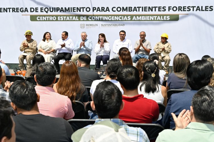 Los combatientes de incendios  cuentan ya con nuevos equipos