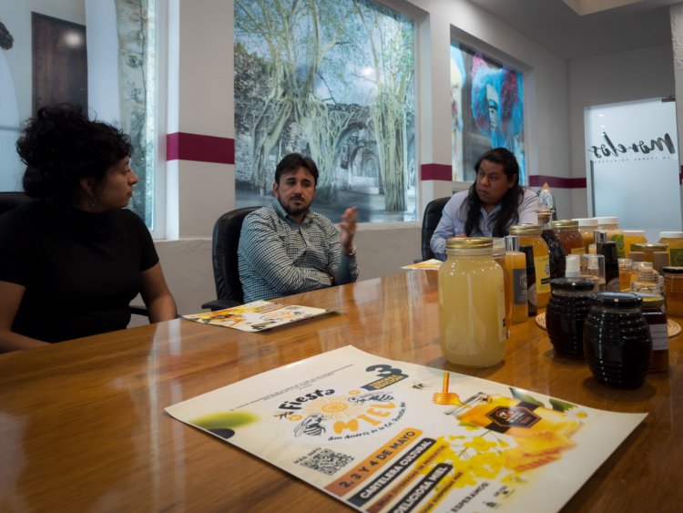 Invitan a la fiesta  de la miel de 2025