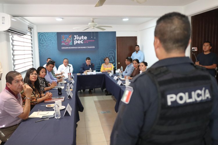 Edil Eder Rodríguez tomó protesta  al nuevo secretario de Seguridad