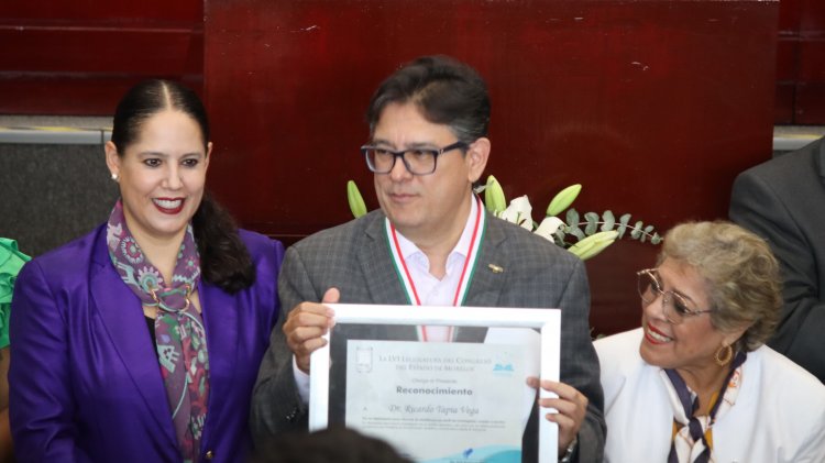 Recibió académico de UAEM  la Presea al Mérito Docente