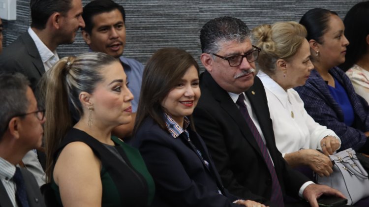 Recibió académico de UAEM  la Presea al Mérito Docente