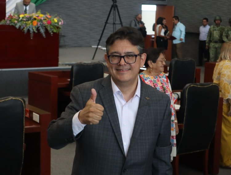 Recibió académico de UAEM  la Presea al Mérito Docente