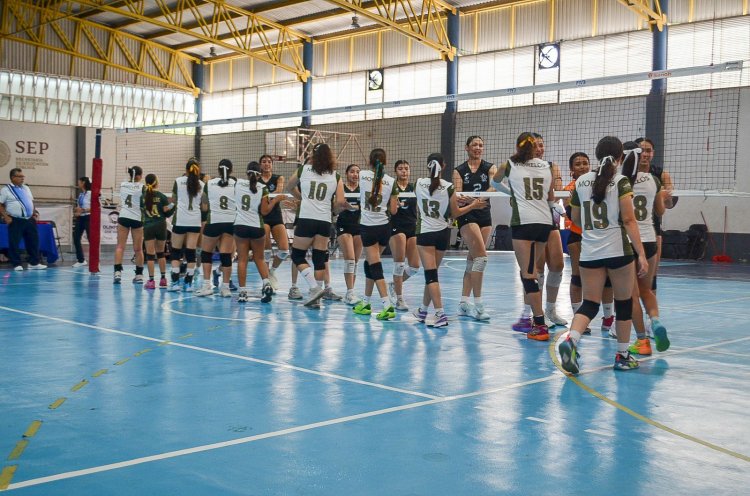 Gran participación de equipo  morelense de voleibol femenil