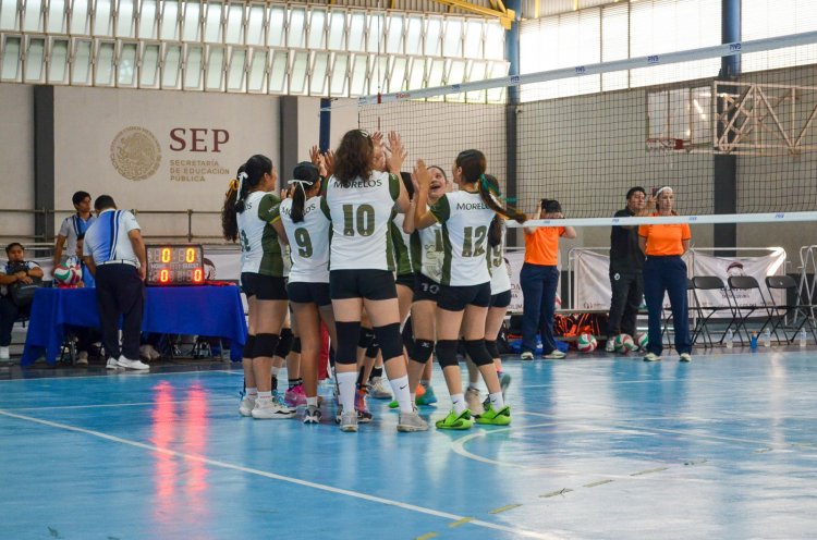 Gran participación de equipo  morelense de voleibol femenil