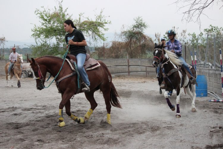 Primera representación de Morelos  en rodeo en la Olimpiada Nacional