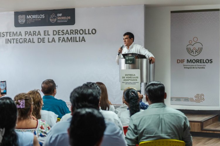 Entregó el SEDIF unidades a personas con discapacidad