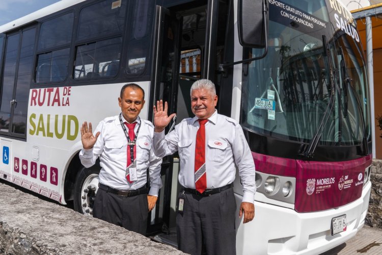 Entregó el SEDIF unidades a personas con discapacidad