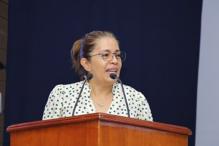 Analizaron universitarios el vínculo de la academia con realidad social