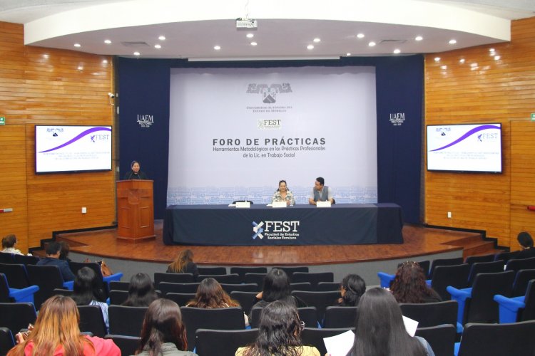 Analizaron universitarios el vínculo de la academia con realidad social