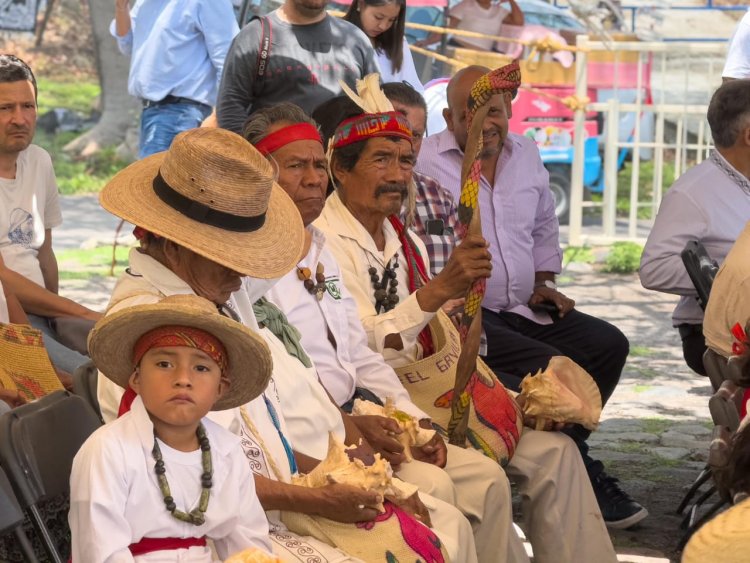 En Chalcatzingo, ceremonia de  pedimento de llegada de lluvia