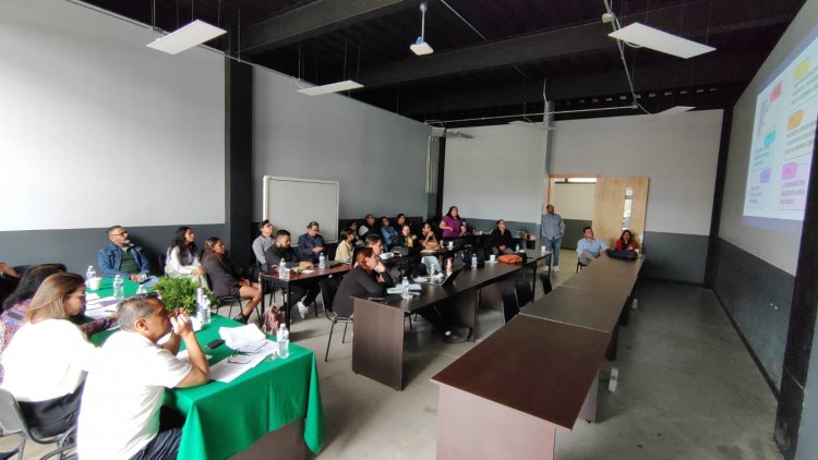 Presentan avances de labor  doctorantes de arquitectura