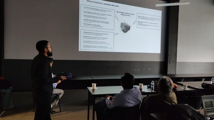 Presentan avances de labor  doctorantes de arquitectura