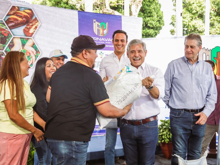 Cuernavaca entregó insumos en favor  de sus productores apícolas y fúngicos