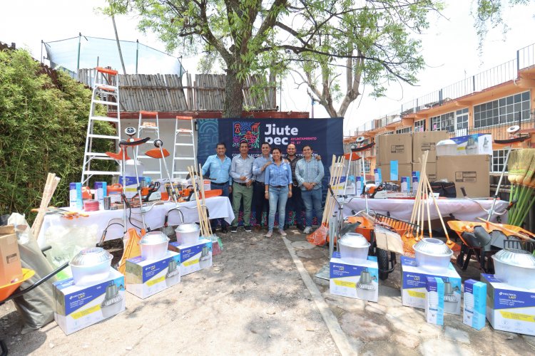 Atiende Eder Rodríguez Casillas  a las delegaciones de Jiutepec