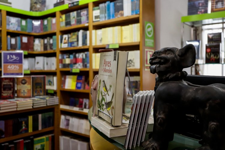 Se reabrió la librería Educal en Jrdn. Borda