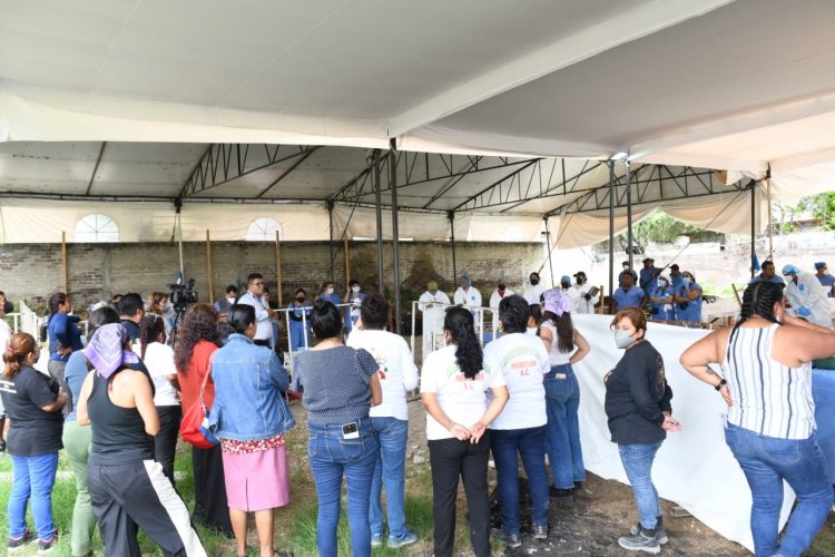 Penosa recuperación de cuerpos se pospone por el riesgo de derrumbe