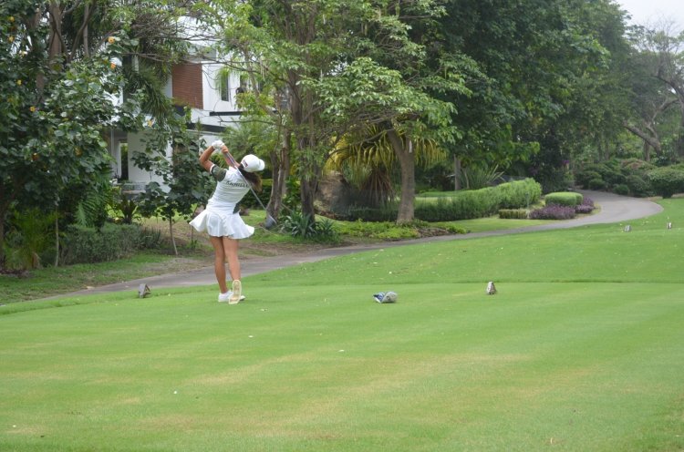 Mía Bárbara conquistó medalla de  plata en golf en Olimpiada Nacional