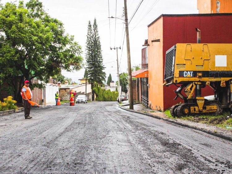 Supervisó edil Urióstegui obras  que avanzan pese a las lluvias