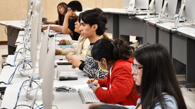 Inició UTEZ aplicación de examen de admisión '25