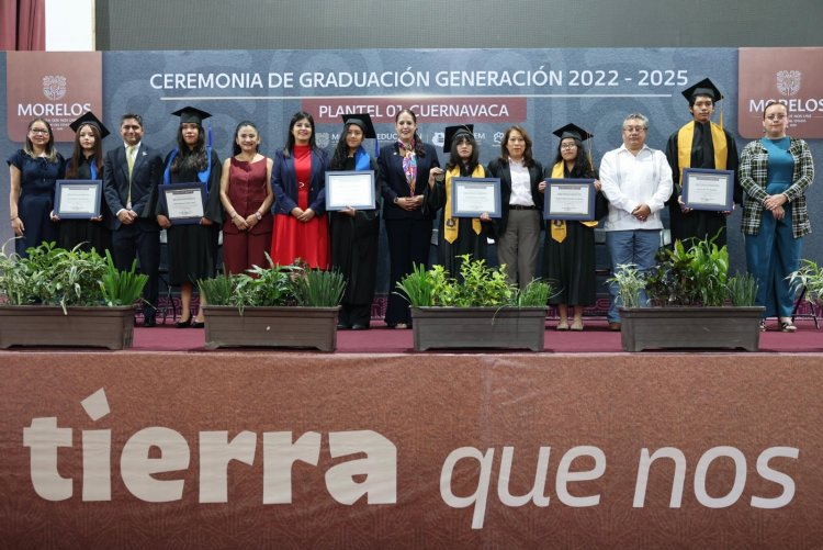 Se gradúan 673 estudiantes  del Cobaem en Cuernavaca