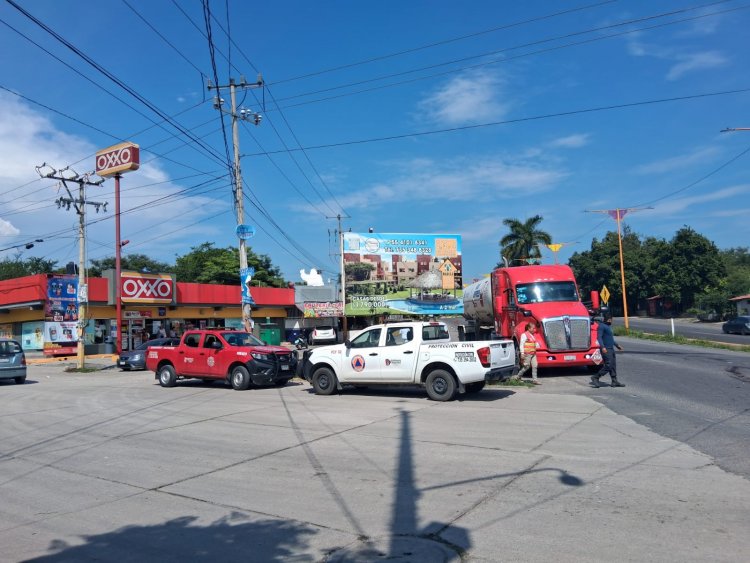 Grave accidente de un carro tanque  cargado con gas en vía de Yautepec