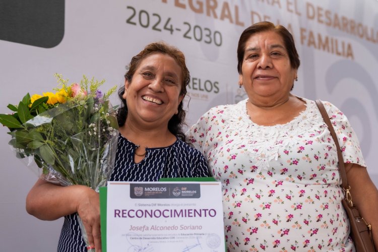 Realizan ceremonia de graduación  en el CDE de Ciudad Chapultepec