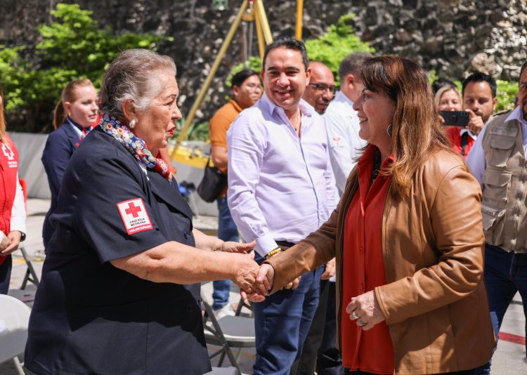 Reconoció Margarita González Saravia  desempeño del personal de Cruz Roja