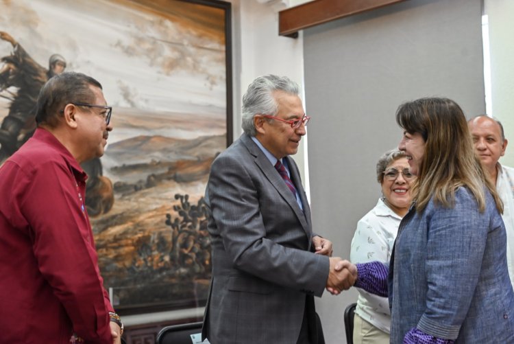 Entregó la gobernadora dos mil pares de lentes