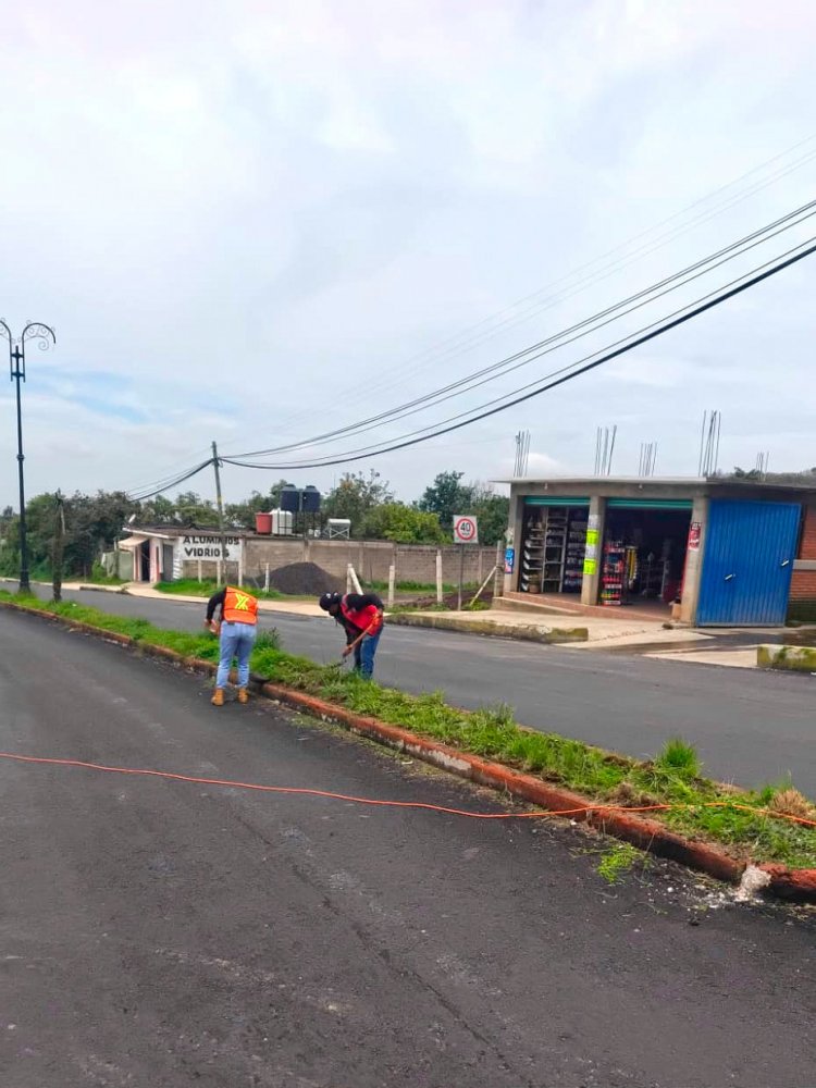 Avanza rehabilitación del camino  de Metepec hacia Tetela del Volcán